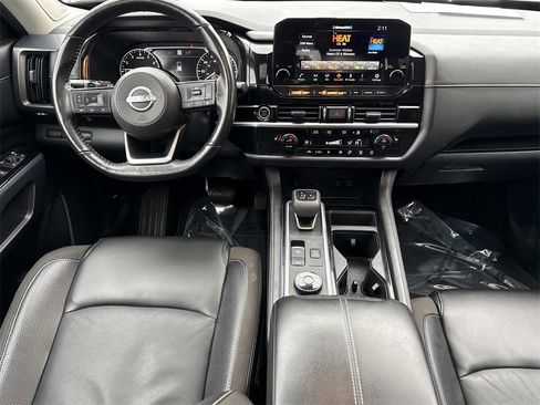 Certified 2022 Nissan Pathfinder SL w/ SL Premium Package image 2