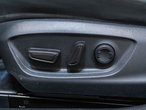 Certified 2019 Toyota Camry XSE image 21