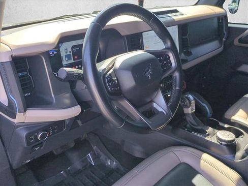 Used 2022 Ford Bronco Wildtrak image 10