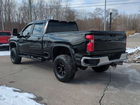 Used 2022 Chevrolet Silverado 2500 LT w/ Convenience Package image 6