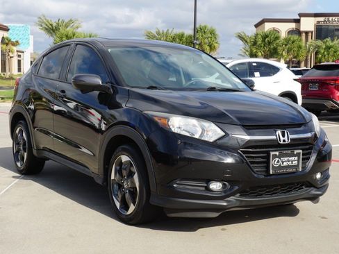 Used 2018 Honda HR-V EX image 3