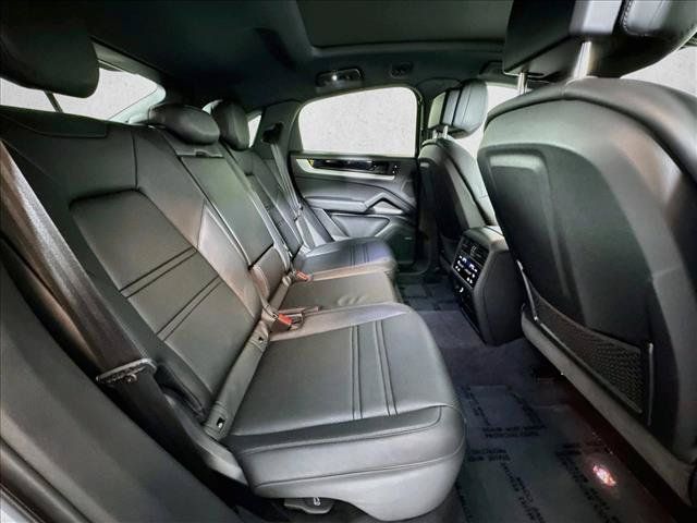 Certified 2026 Porsche Cayenne Coupe AWD/4WD image 22