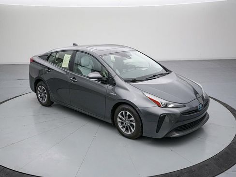 Used 2019 Toyota Prius Limited w/ Premium Convenience Package image 2