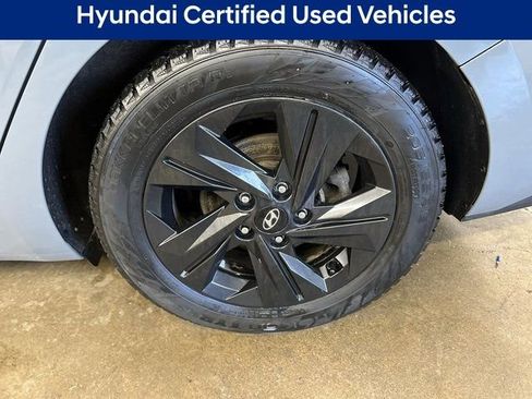 Certified 2023 Hyundai Elantra Blue image 17