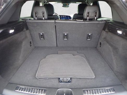 Used 2024 Cadillac XT4 Premium Luxury image 8