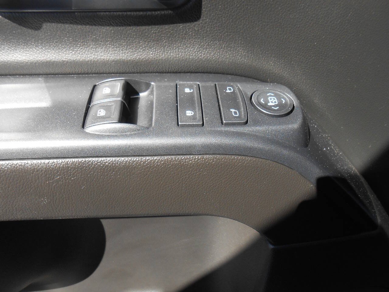 Used 2015 GMC Sierra 1500 4x4 Regular Cab image 14