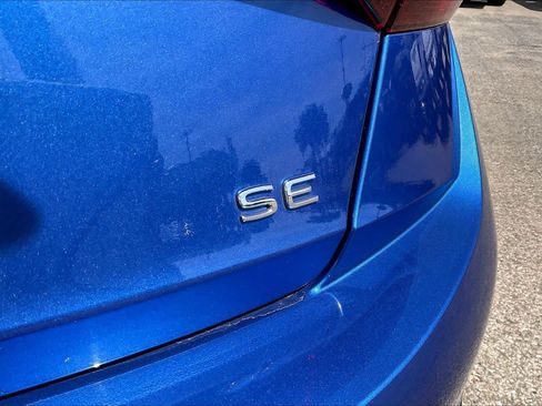 Used 2024 Volkswagen Jetta SE FWD image 10