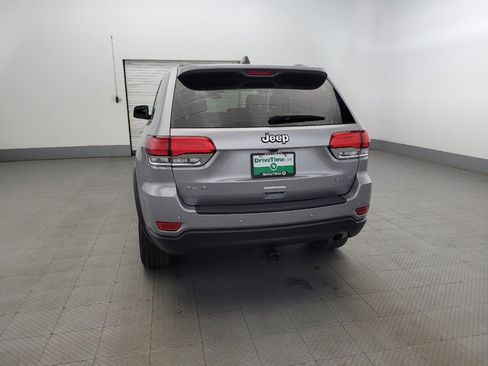 Used 2021 Jeep Grand Cherokee Laredo image 6