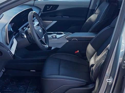 New 2025 Cadillac Optiq Luxury 2 w/ LPO, Floor Liner Package image 10