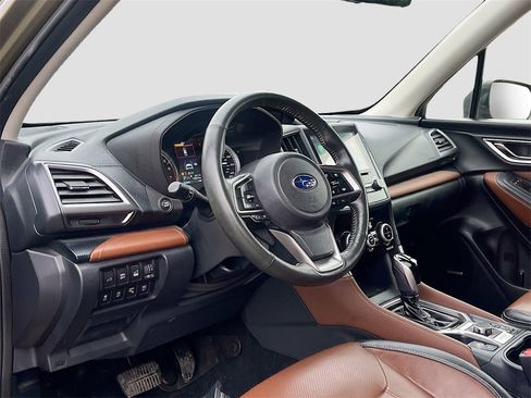 Used 2023 Subaru Forester Touring image 9