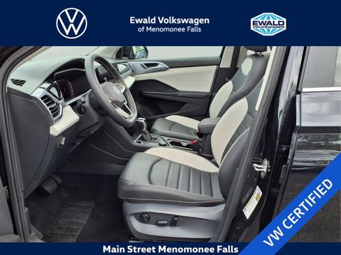Certified 2025 Volkswagen Taos SEL w/ Black Wheel Plus Package AWD/4WD image 9