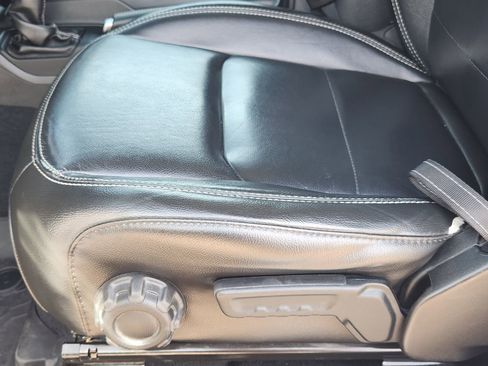 Used 2022 Jeep Gladiator Overland w/ Popular Equipment Package image 28