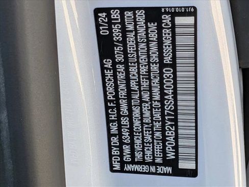 Used 2025 Porsche Taycan 4S image 27