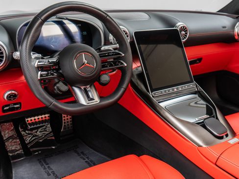 Used 2024 Mercedes-Benz SL 63 AMG 4MATIC image 13