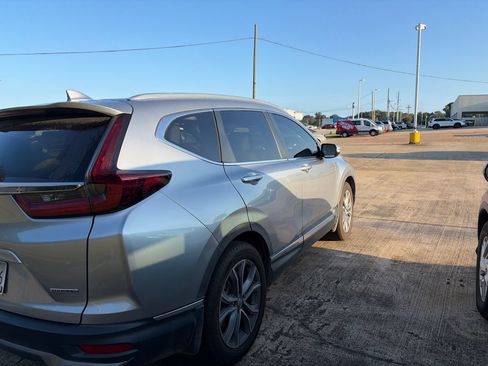 Used 2020 Honda CR-V Touring image 2