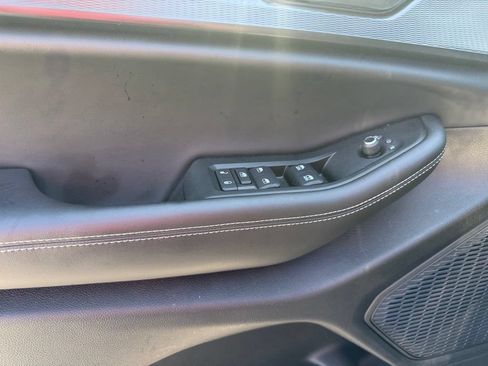 Used 2025 Jeep Grand Cherokee Altitude RWD image 5