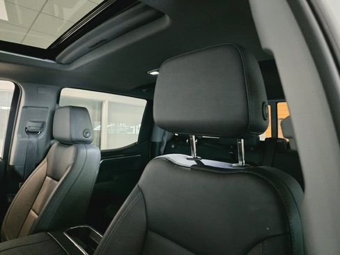 Used 2025 Chevrolet Silverado 1500 RST w/ Dark Appearance Package AWD/4WD image 25
