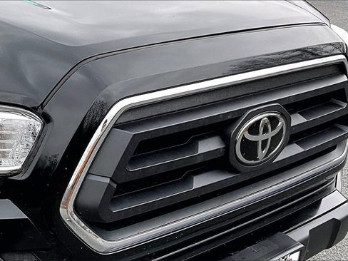 Used 2020 Toyota Tacoma SR5 image 31