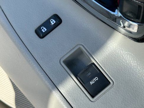 Used 2011 Toyota Camry LE image 30