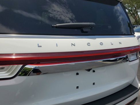 Used 2024 Lincoln Navigator Premiere AWD/4WD image 28