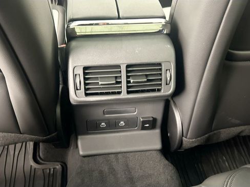 New 2026 Land Rover Range Rover Velar Dynamic SE image 24