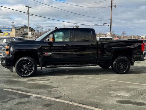 Used 2016 Chevrolet Silverado 2500 LT w/ Midnight Edition image 7