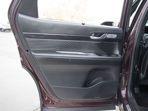 Used 2024 Hyundai Palisade Calligraphy image 22