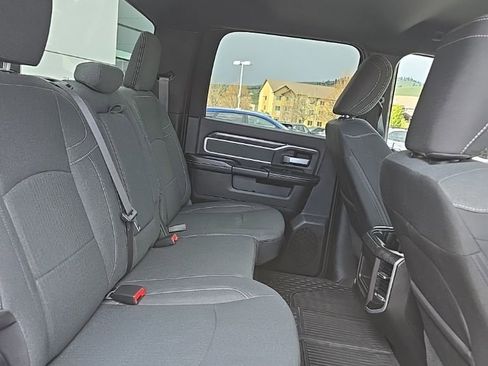 Used 2021 RAM 2500 Big Horn w/ Level 1 Equipment Group AWD/4WD image 9