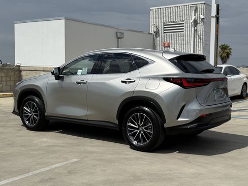 Used 2025 Lexus NX 350h AWD w/ Accessory Package (2T) image 10