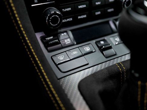 Used 2025 Porsche 718 Cayman GT4 RS image 69