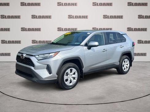 Used 2025 Toyota RAV4 LE AWD/4WD image 1