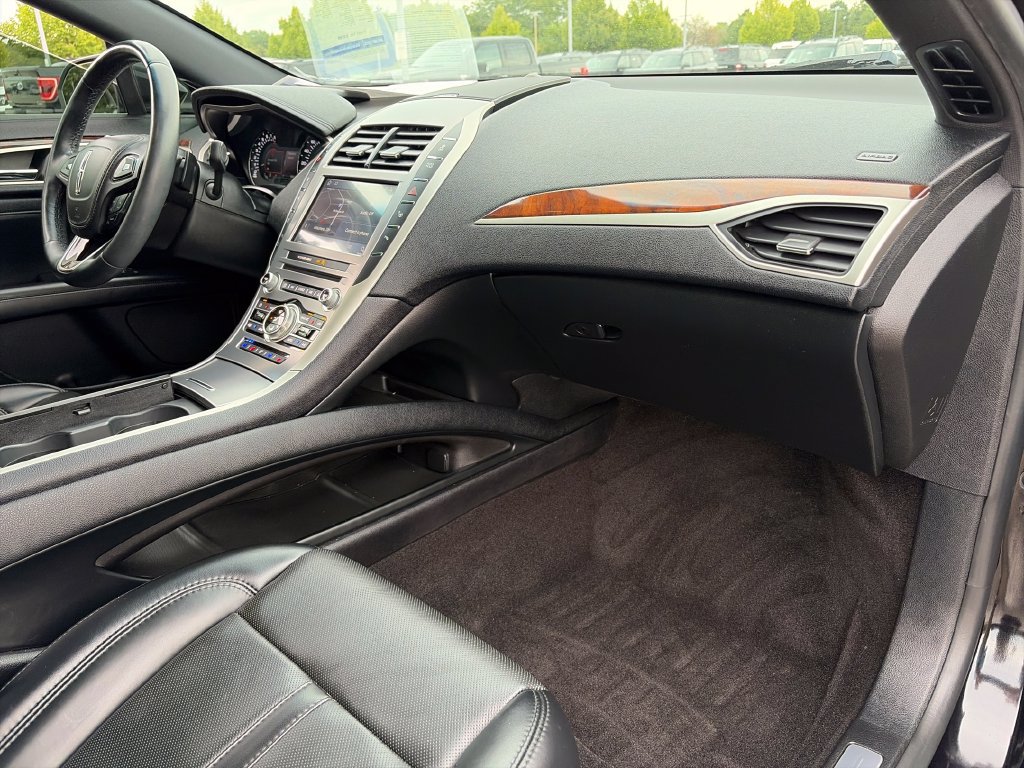 Used 2020 Lincoln MKZ Reserve w/ Monochromatic Package AWD/4WD image 10