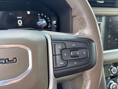 Used 2022 GMC Yukon Denali RWD image 33