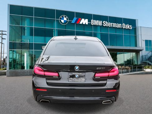 Used 2021 BMW 530i w/ Convenience Package RWD image 5