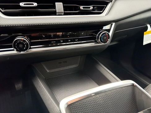 New 2026 Chevrolet Equinox LT w/ Safety and Technology Package FWD image 28