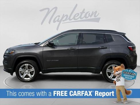 Certified 2023 Jeep Compass Latitude w/ Sun and Sound Group AWD/4WD image 2