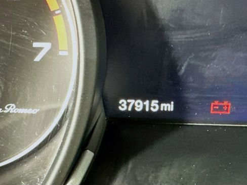 Used 2023 Alfa Romeo Stelvio Veloce AWD/4WD image 19