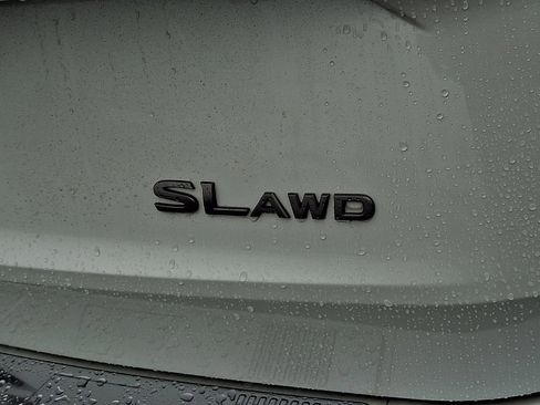 Used 2024 Nissan Rogue SL w/ SL Premium Package image 31