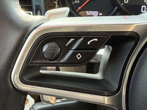 Used 2019 Porsche Macan AWD/4WD image 21