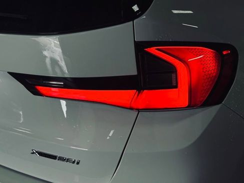 Used 2026 BMW X1 xDrive28i w/ Technology Package image 6