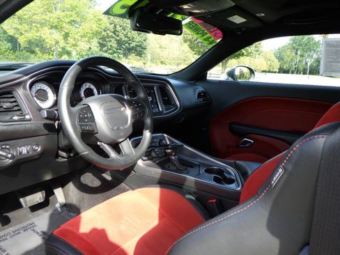 Used 2018 Dodge Challenger R/T Plus RWD image 11