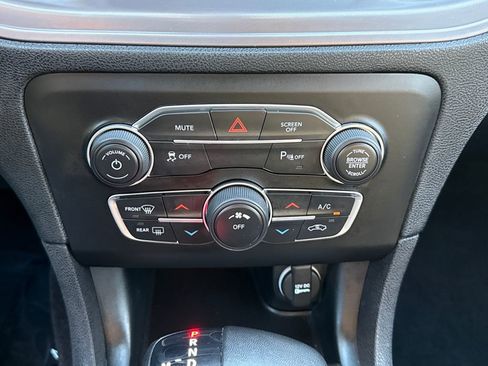 Used 2023 Dodge Charger SXT w/ Blacktop Package image 22