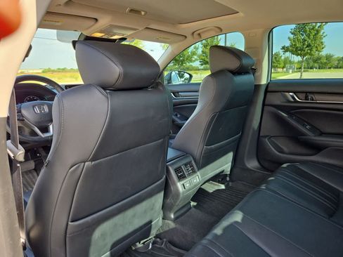 Used 2021 Honda Accord Touring image 17