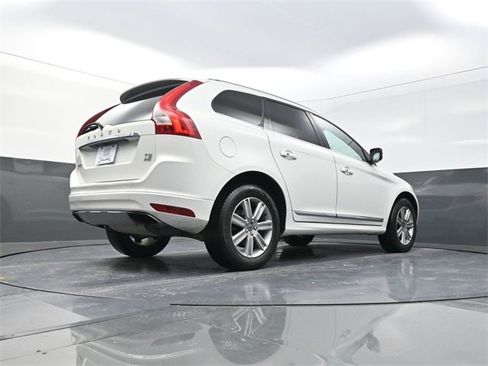 Used 2016 Volvo XC60 T5 Premier image 23