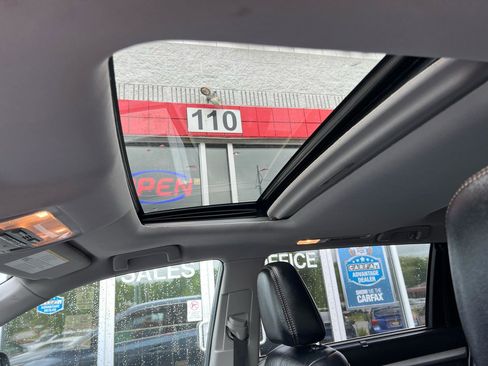 Used 2019 Toyota Highlander XLE AWD/4WD image 13