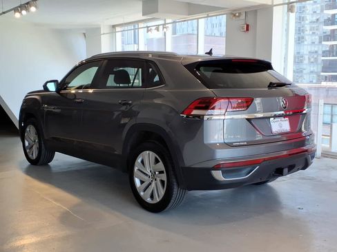 Used 2023 Volkswagen Atlas Cross Sport SE w/ Panoramic Sunroof Package AWD/4WD image 6