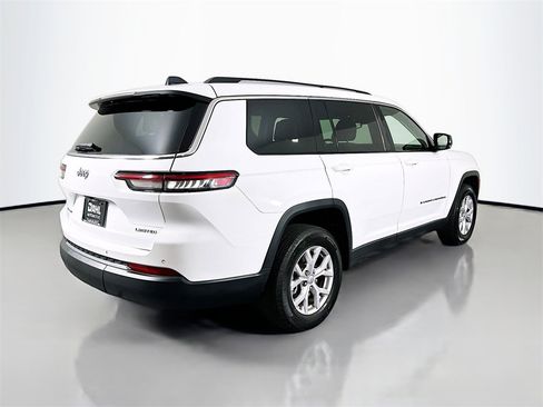 Used 2022 Jeep Grand Cherokee L Limited image 11