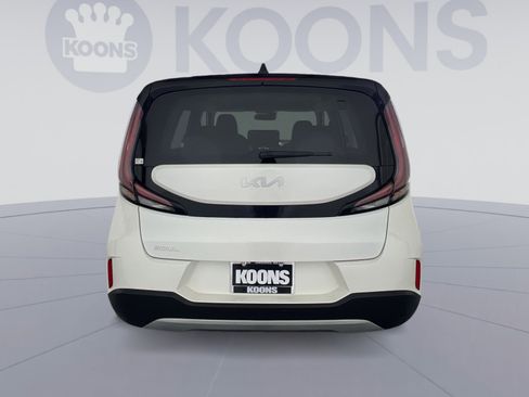 Used 2024 Kia Soul LX w/ Option Group 015 image 5