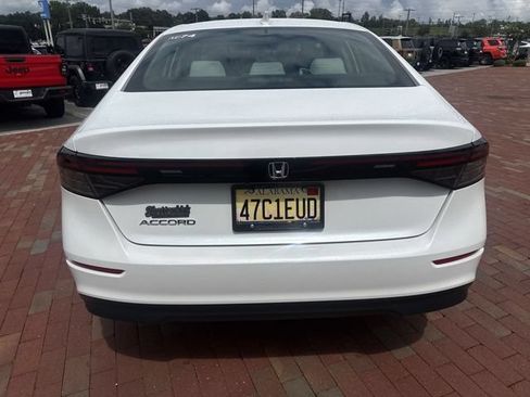 Used 2024 Honda Accord EX image 9
