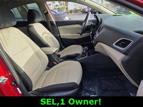 Used 2022 Hyundai Accent SEL image 17